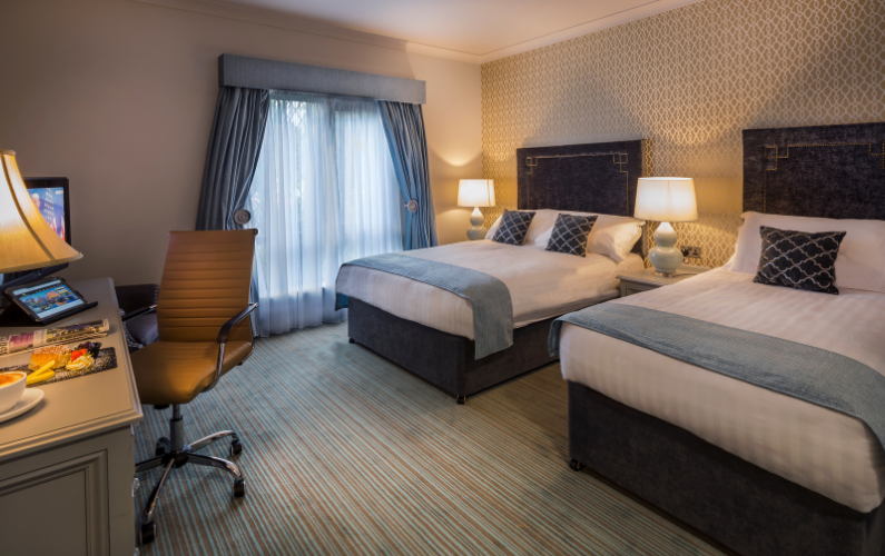 Treacys Oakwood Hotel