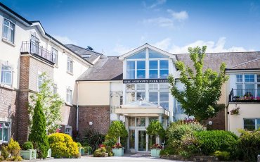 ashdown-park-hotel