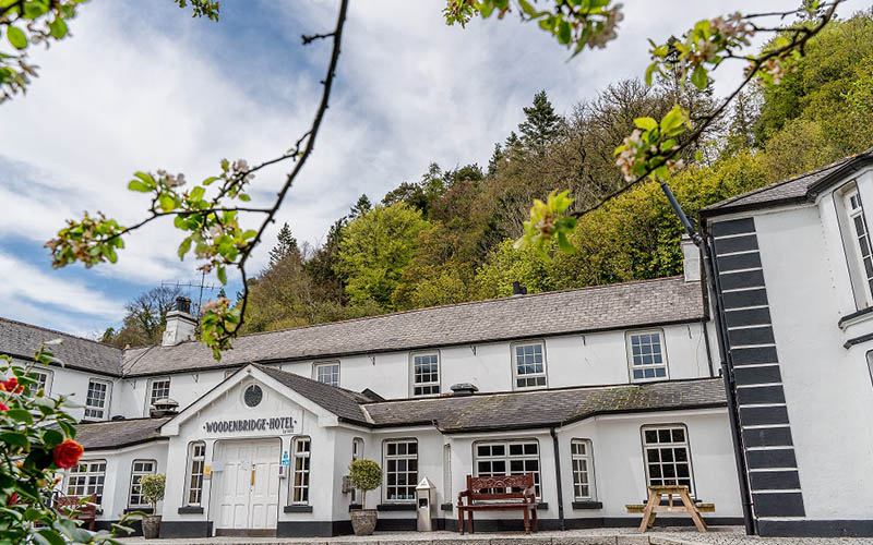 woodenbridge-hotel-lodge